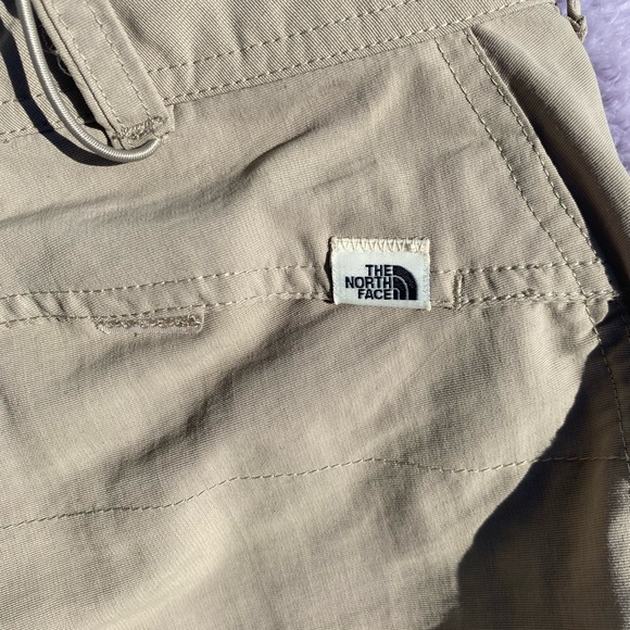 THE NORTH FACE CARGO BEIGE PANT/SHORT - Picture 2 of 4
